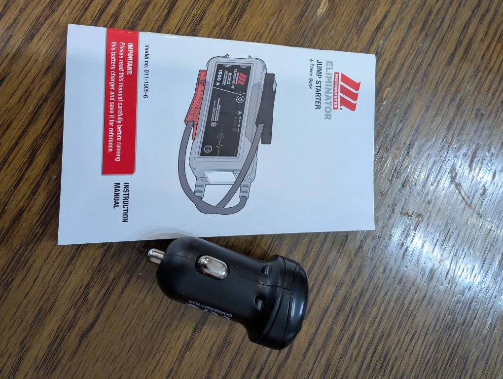 MotoMaster Eliminator Booster Pack/Jump Starter & USB Power Bank - photo 3