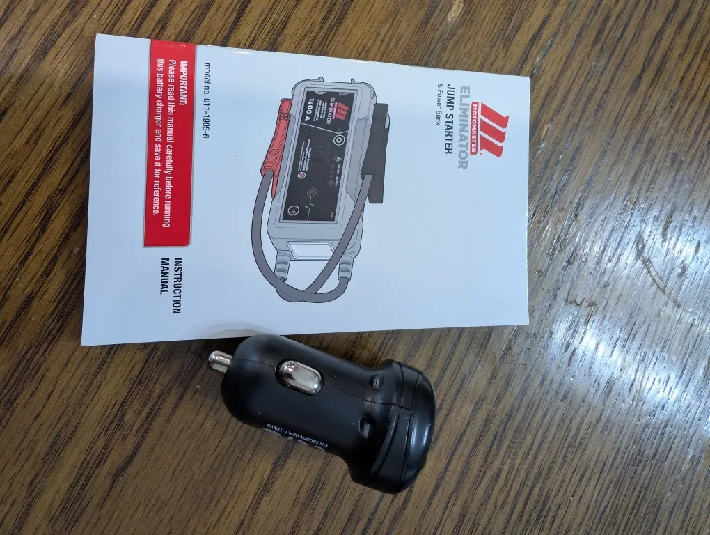 MotoMaster Eliminator Booster Pack/Jump Starter & USB Power Bank image indicator(3)