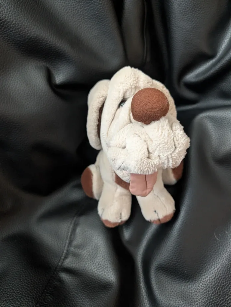 Ganz Wrinkles Plush Dog Set image indicator(6)