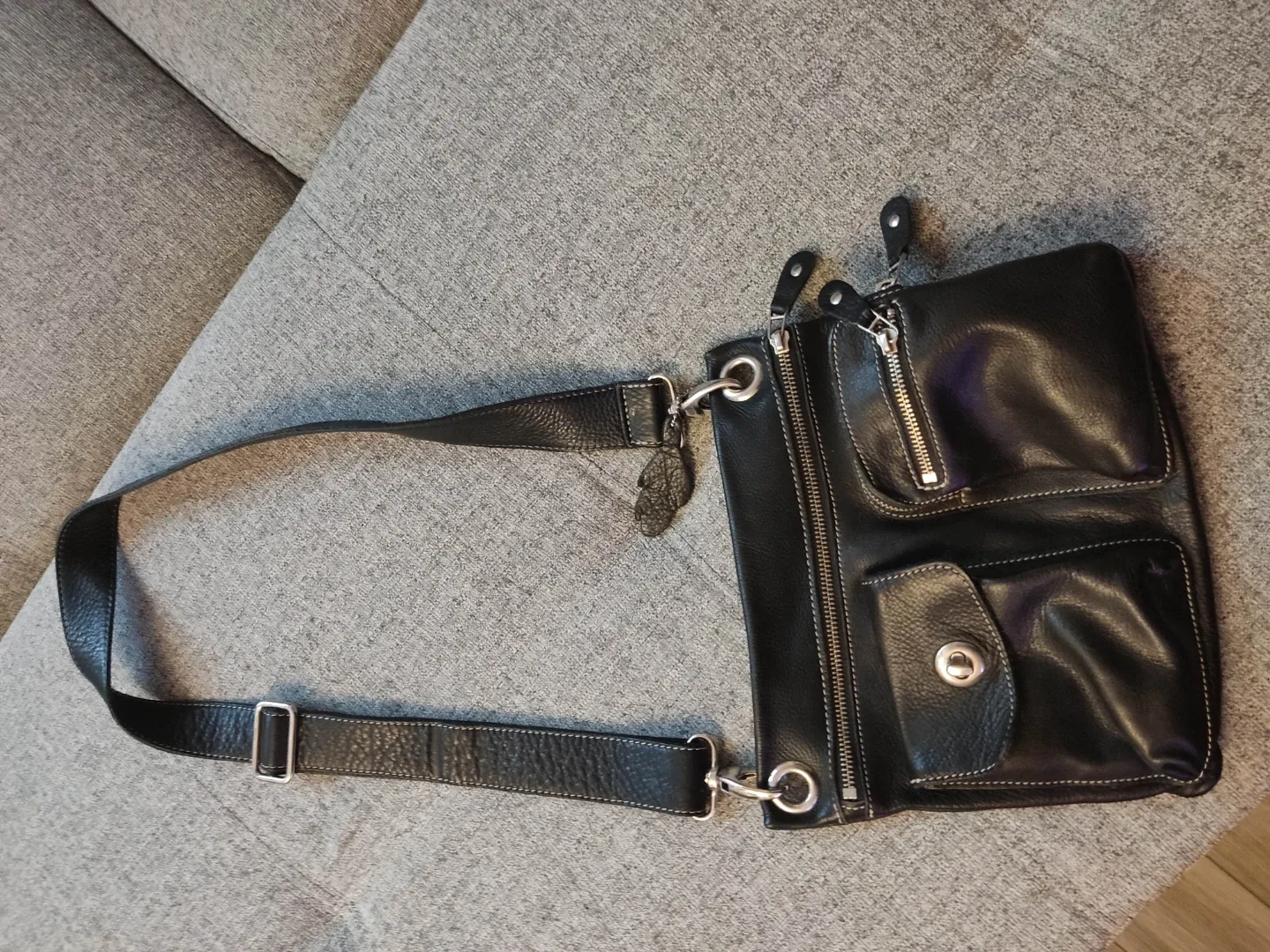 Roots purse thumbnail