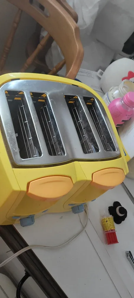 Tweety Bird 4-Slice Toaster image indicator(5)