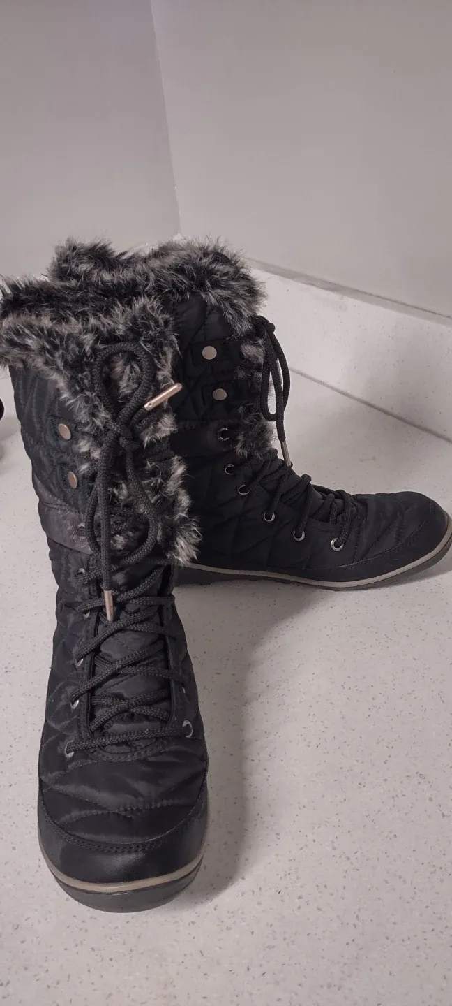 Columbia Waterproof Winter Boots 🥕 thumbnail