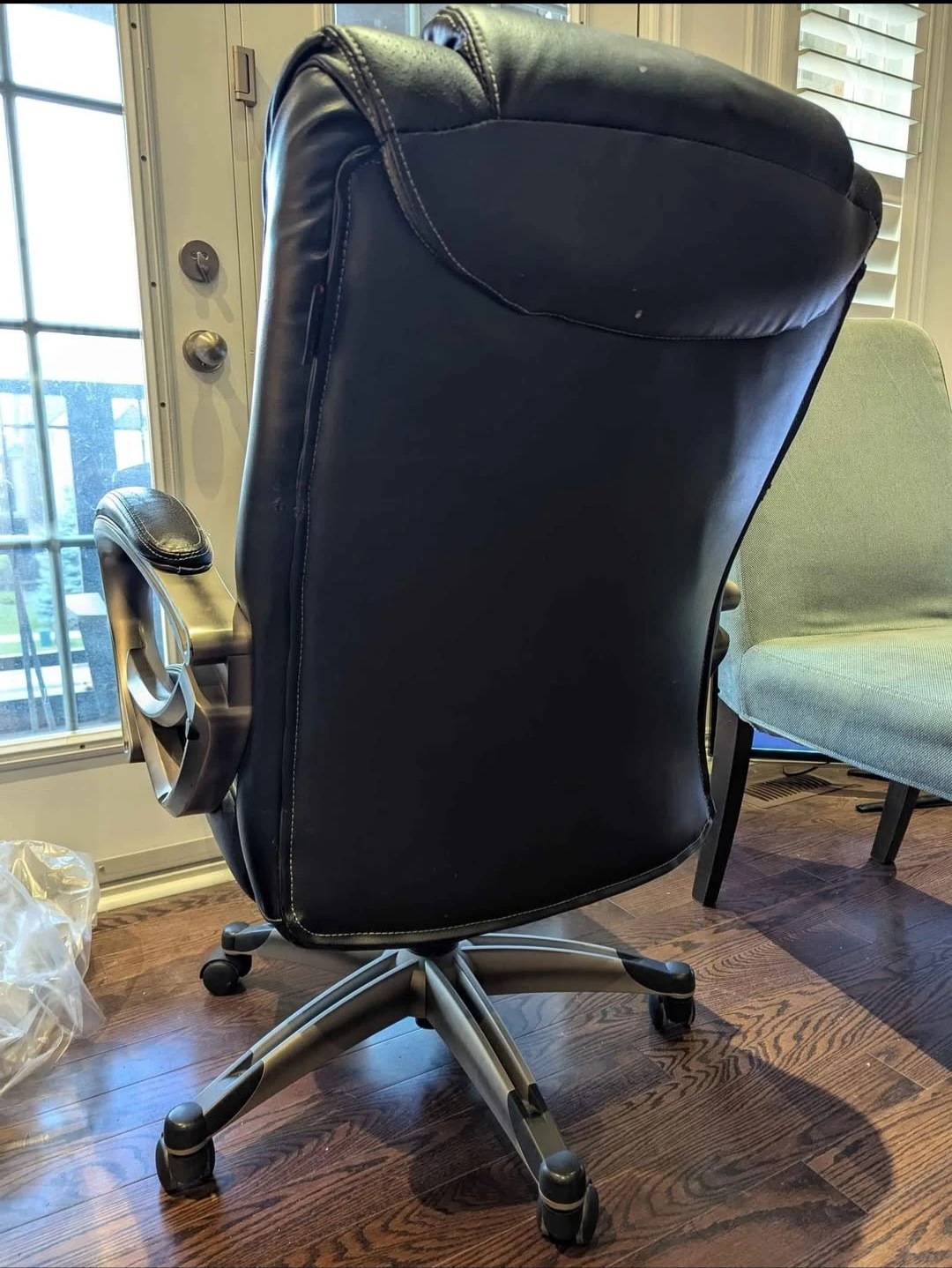 Black Leather Office Chair - photo 2