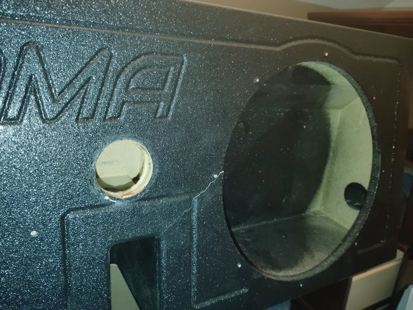 Tacoma Subwoofer Box image indicator(3)