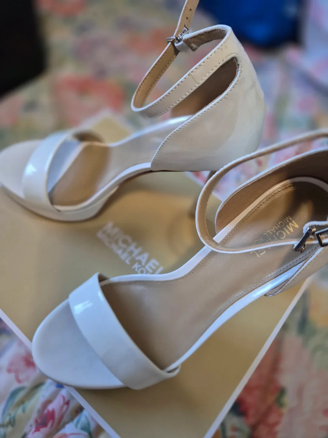 Michael Kors White Heels - Size 6.5 image indicator(6)
