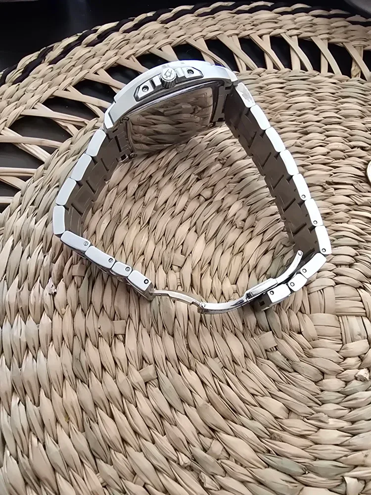 Bulova Precisionist Stainless Steel Watch image indicator(3)