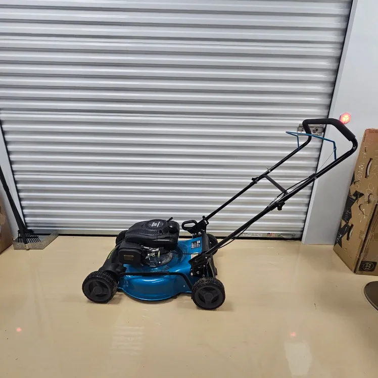 Yardworks Lawn Mower with Grass Catcher image indicator(2)