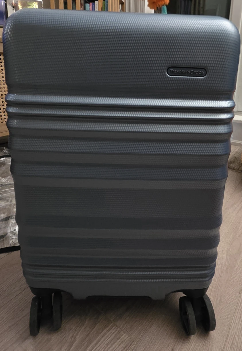 Brand new Traveler's choice carry on luggage