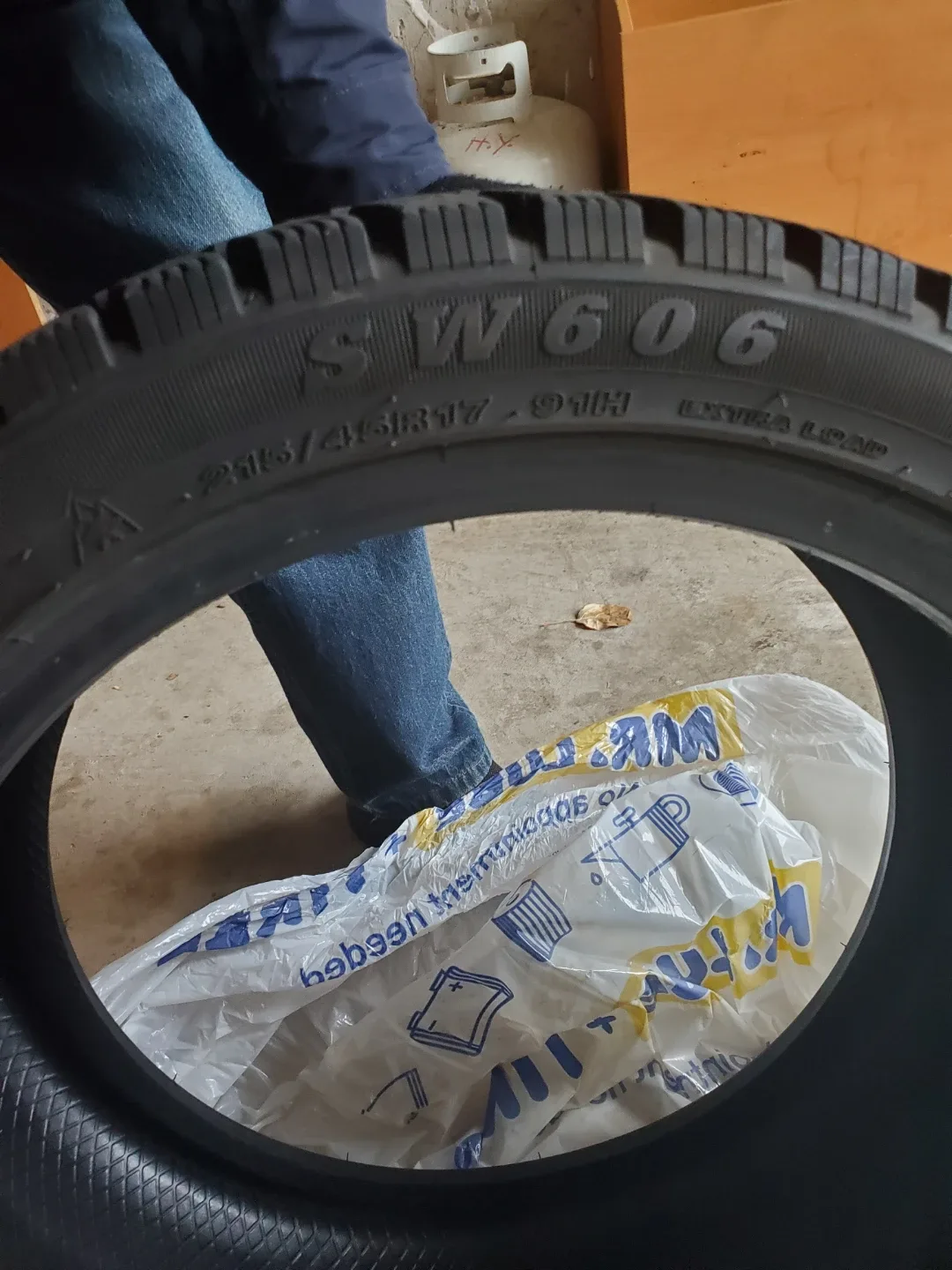 Winter Tires - Falken Eurowinter Extreme SW606 - 215/45R17