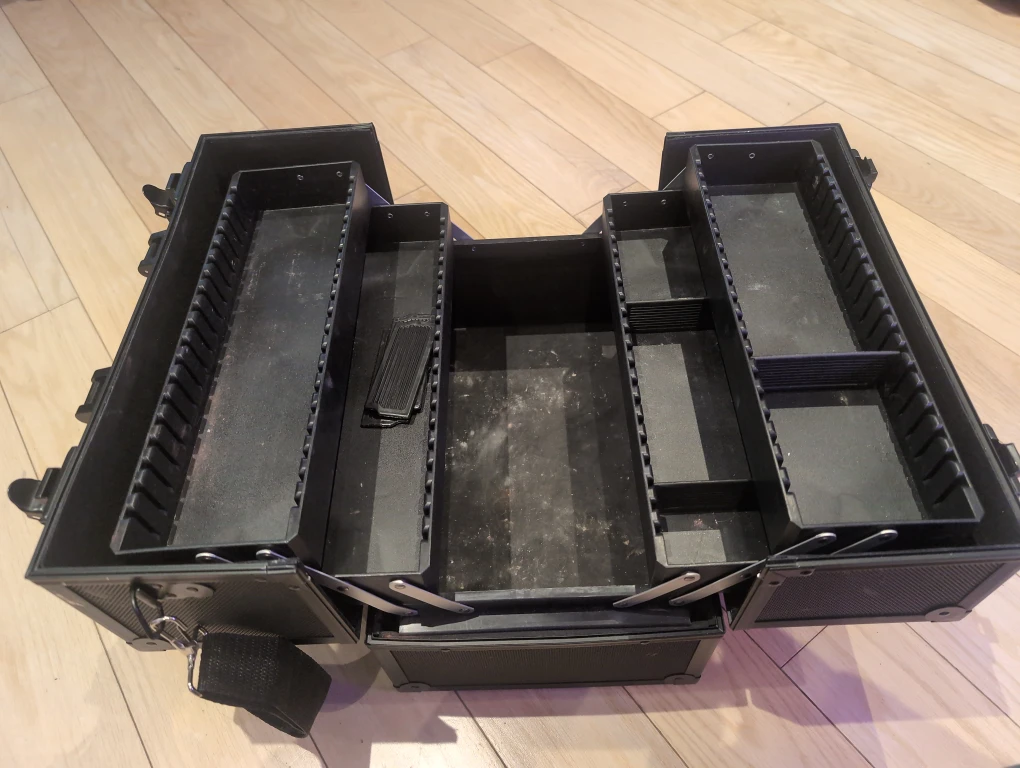 Black Makeup/Cosmetic Organizer Case - photo 3
