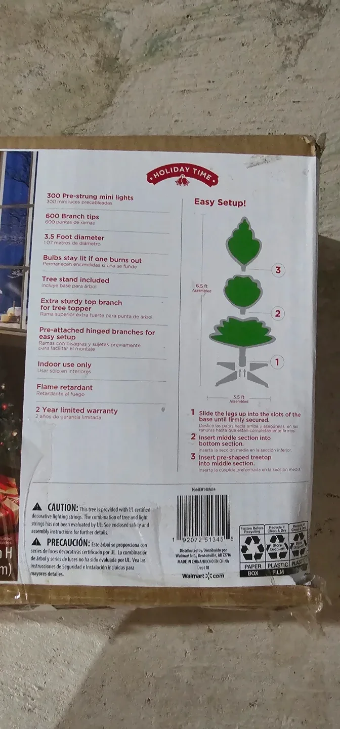 6.5ft Artificial Christmas Tree image indicator(3)