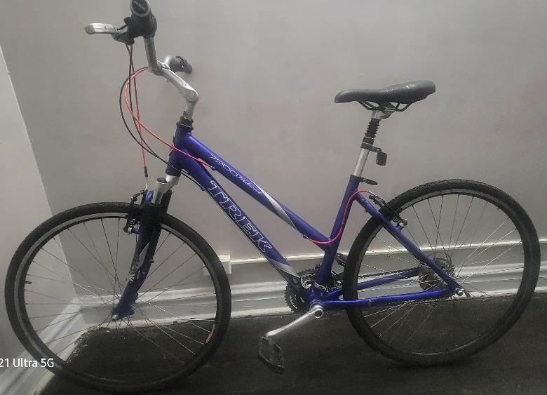TREK MULTITRADE 7200
