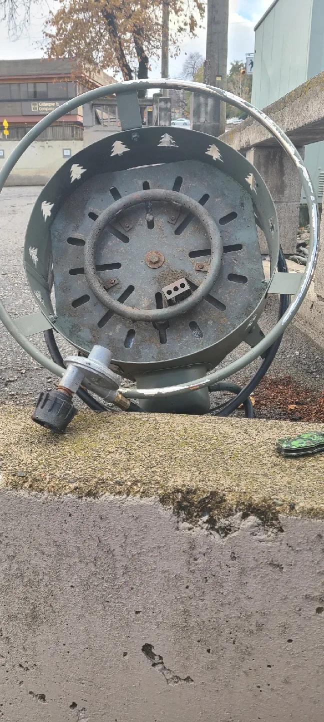 Camp Chef Sequoia Propane Fire Pit image indicator(2)