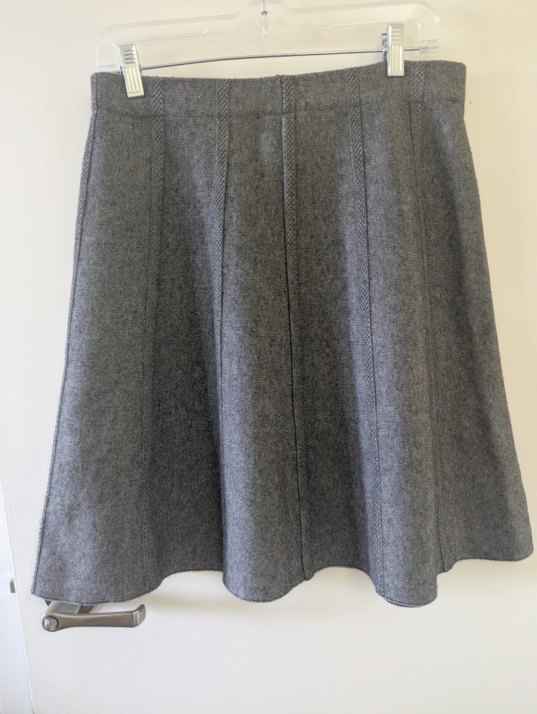 Chelsea & Theodore Grey Skirt - Size M