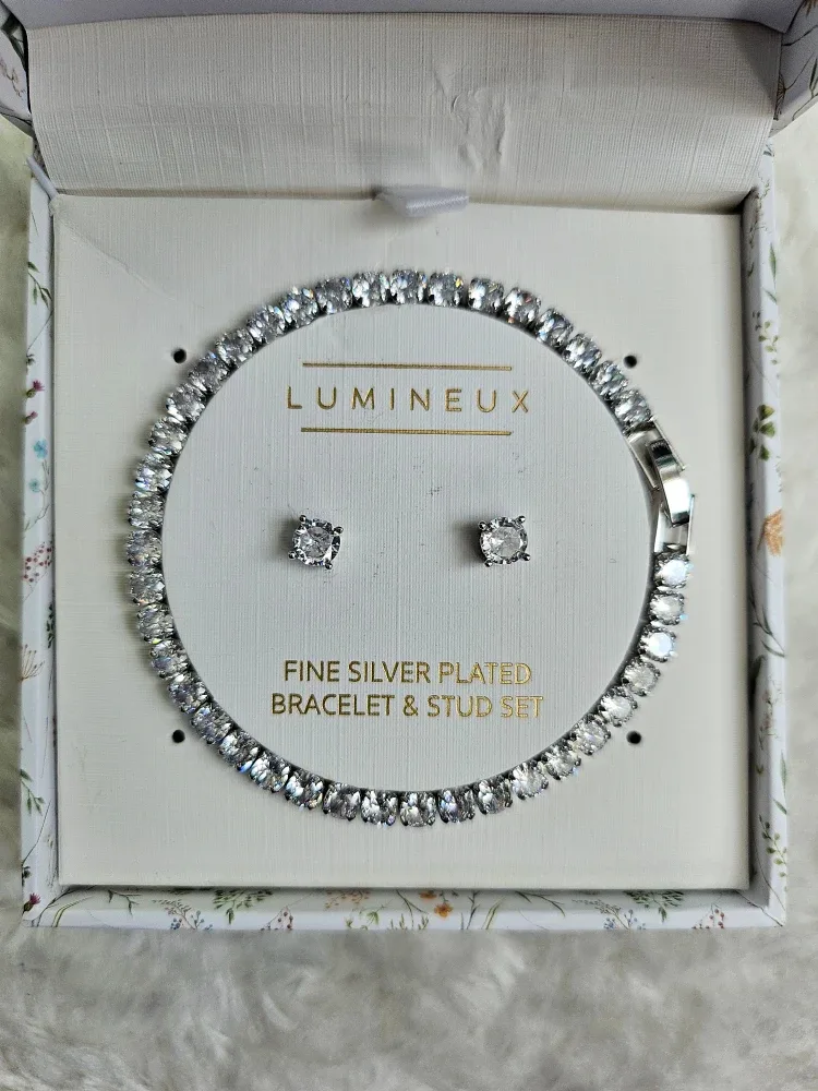 Lumineux Fine Silver Plated Bracelet & Stud Set - New
