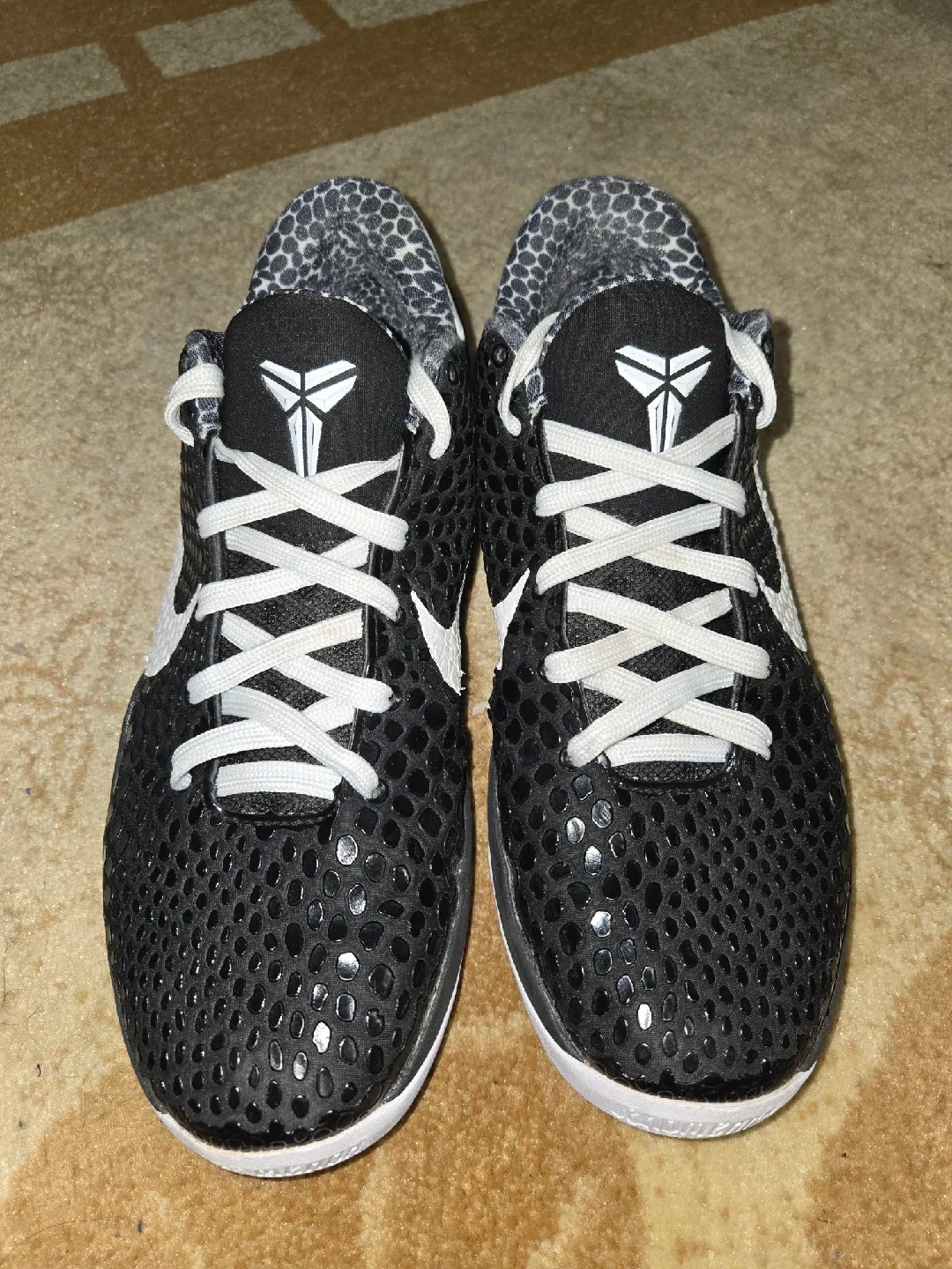 Nike Kobe Mamba Gigi Black/White Shoes image indicator(2)