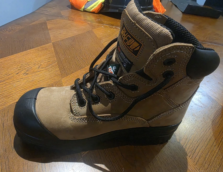 Composite Toe, Thinsulate, Waterproof Work Boots  US 7