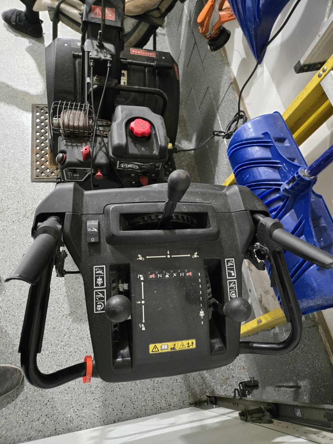 Craftsman 27" 250cc Snowblower - photo 3