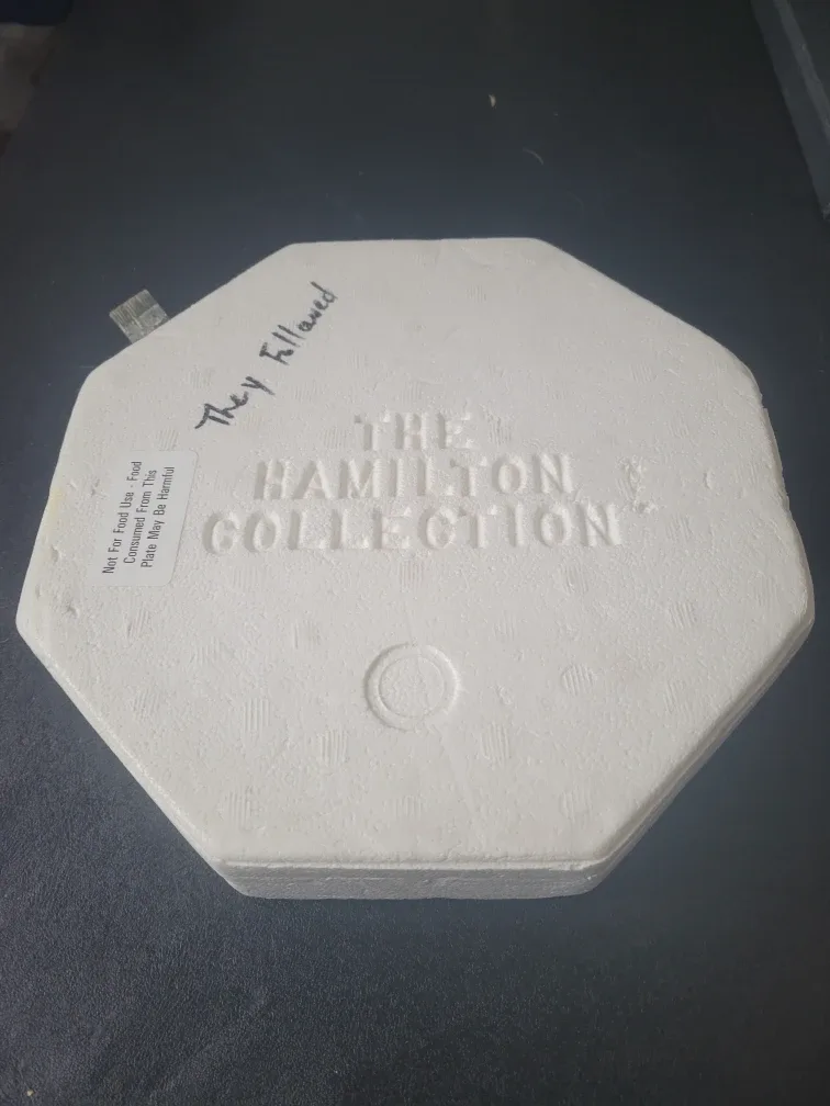 Precious Moments "They Followed The Star" Plate image indicator(2)