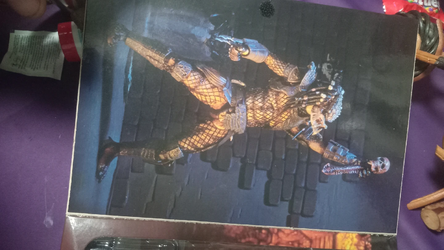 Predator 2 Action Figure, New in Box - photo 3