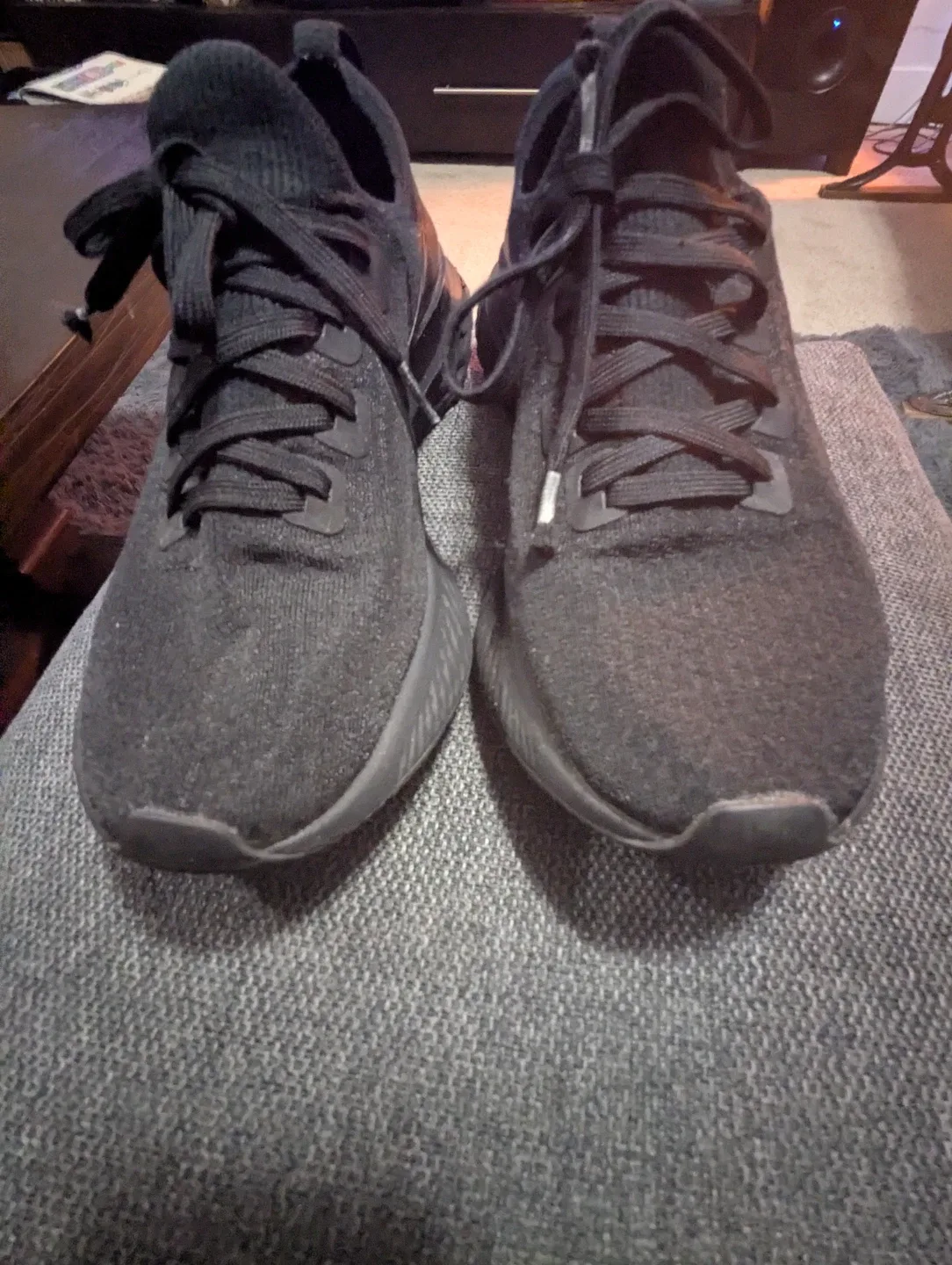 Woman Nike React Infinity Run Flyknit 3 Triple Black image indicator(4)