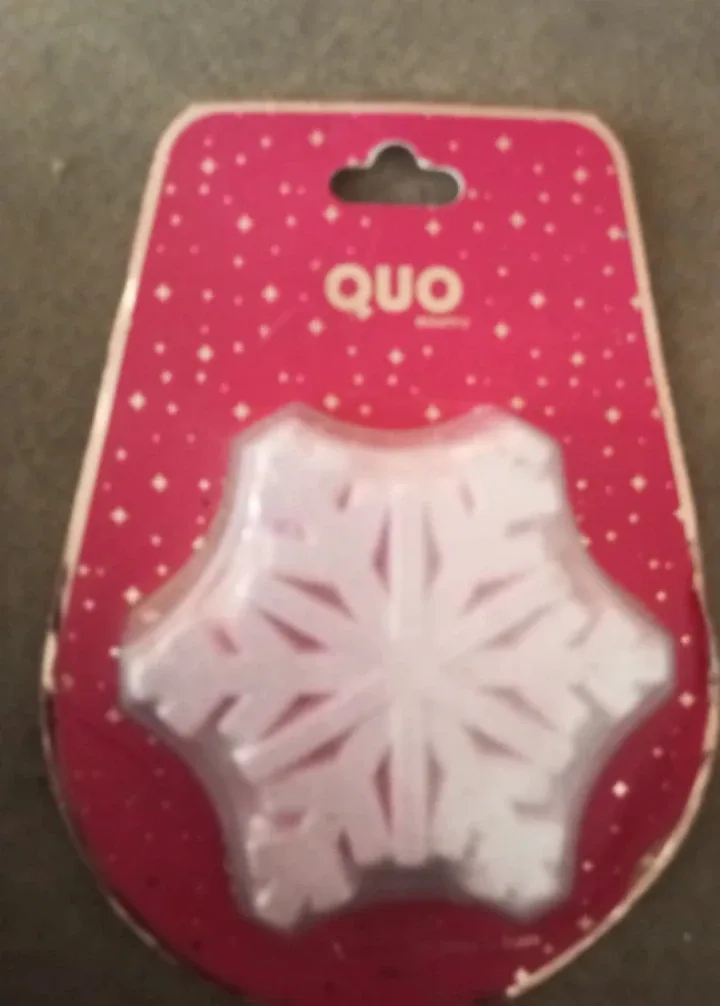 QUO Beauty Snowflake Ornament - New in Package