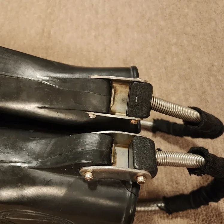 Aqualung Rocket Fins with spring straps image indicator(8)