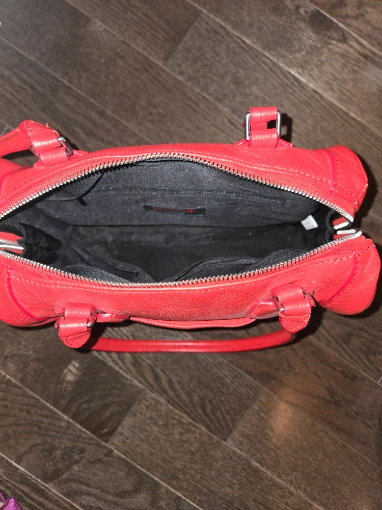 Red Air Canada Handbag image indicator(3)