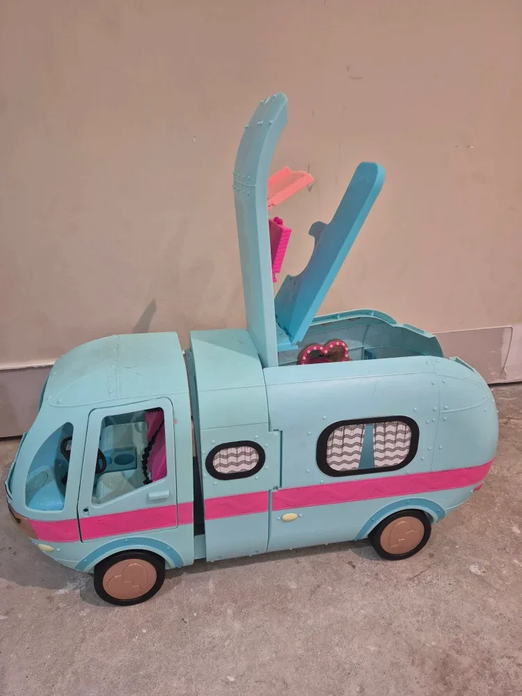 L.O.L. Surprise! Glamper Camper thumbnail