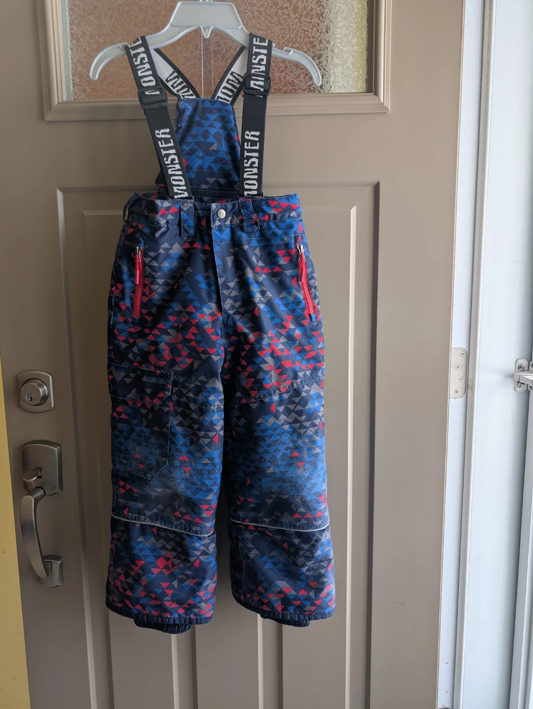 Boys sz 6 Monster snow pants