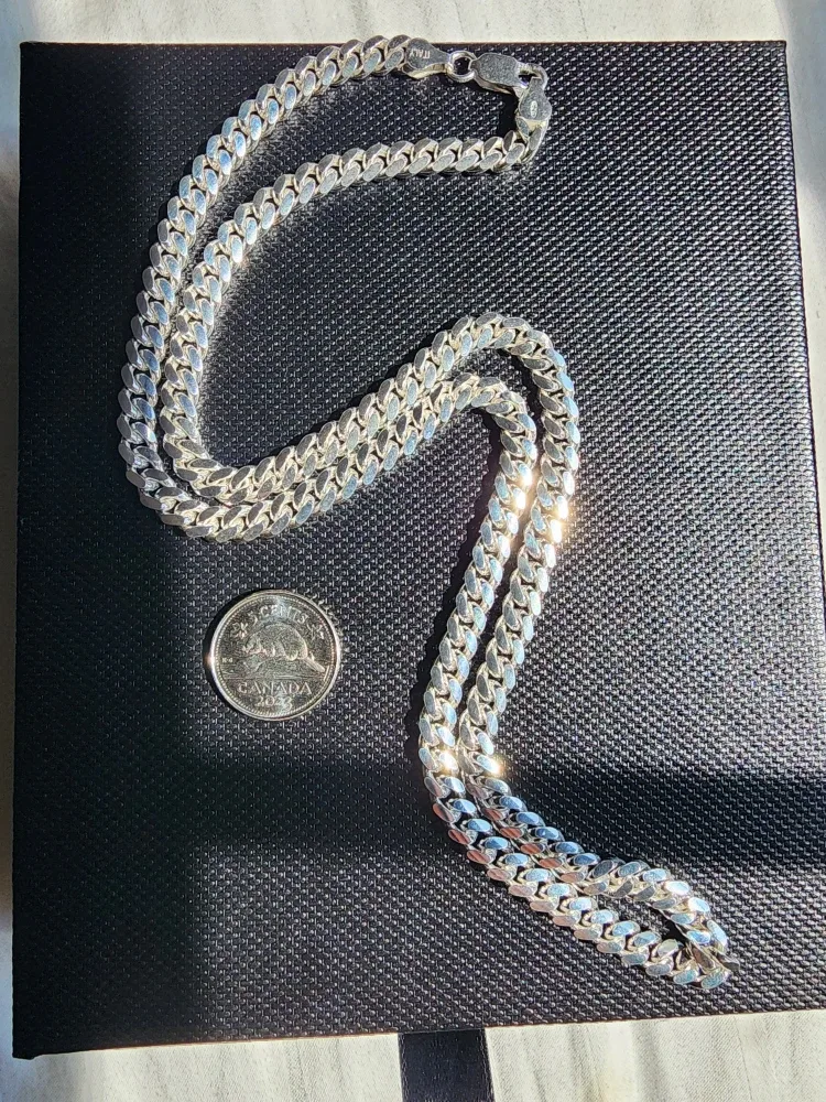 Silver Chains & Bracelet image indicator(3)