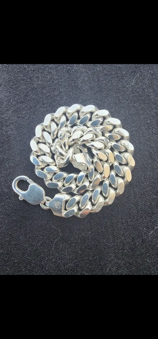 Silver Chains & Bracelet image indicator(8)