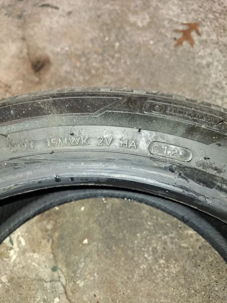 Hankook Kinergy GT Tire image indicator(7)