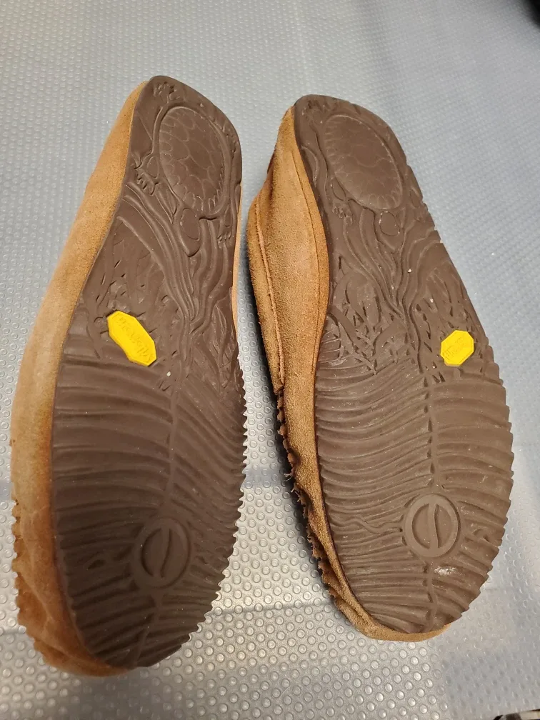 Manitobah Mukluks Moccasins Size L6/M4 image indicator(5)