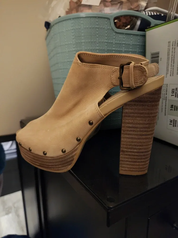 Aldo Beige Heeled Sandals - Size 8