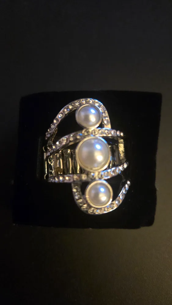 Paparazzi Jewelry Set - Necklace, Ring, Earrings, Bracelet image indicator(4)