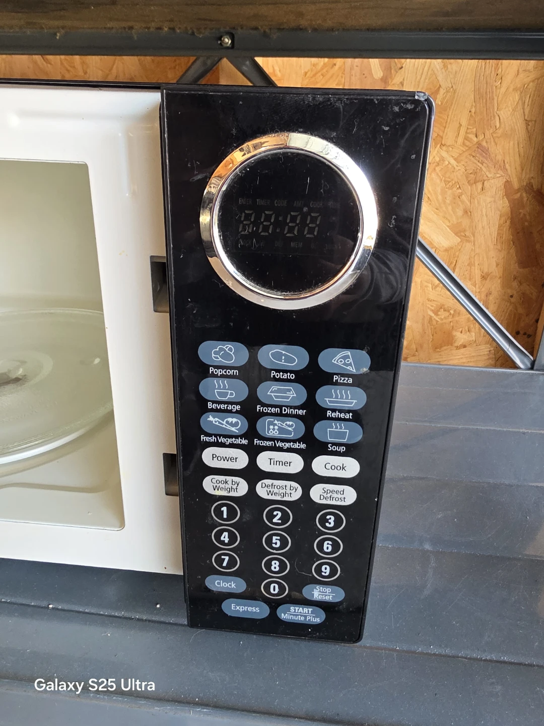 Sunbeam 900 Watts Microwave Oven - photo 4