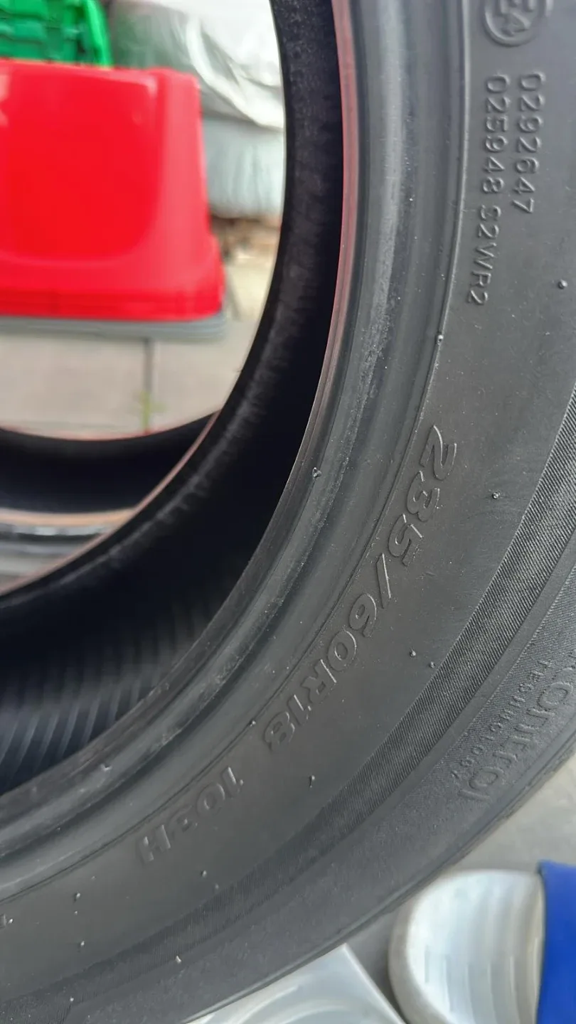 Continental ProContact TX 235/60R18 Tire image indicator(5)