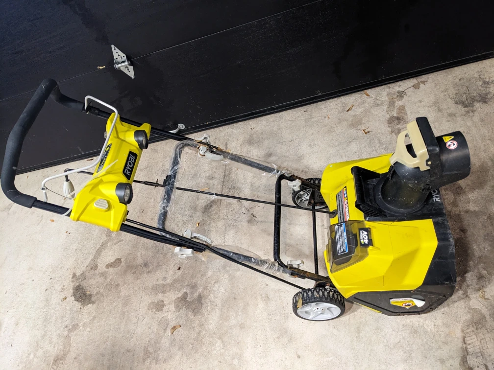 Ryobi 40V Cordless Snow Blower - photo 4
