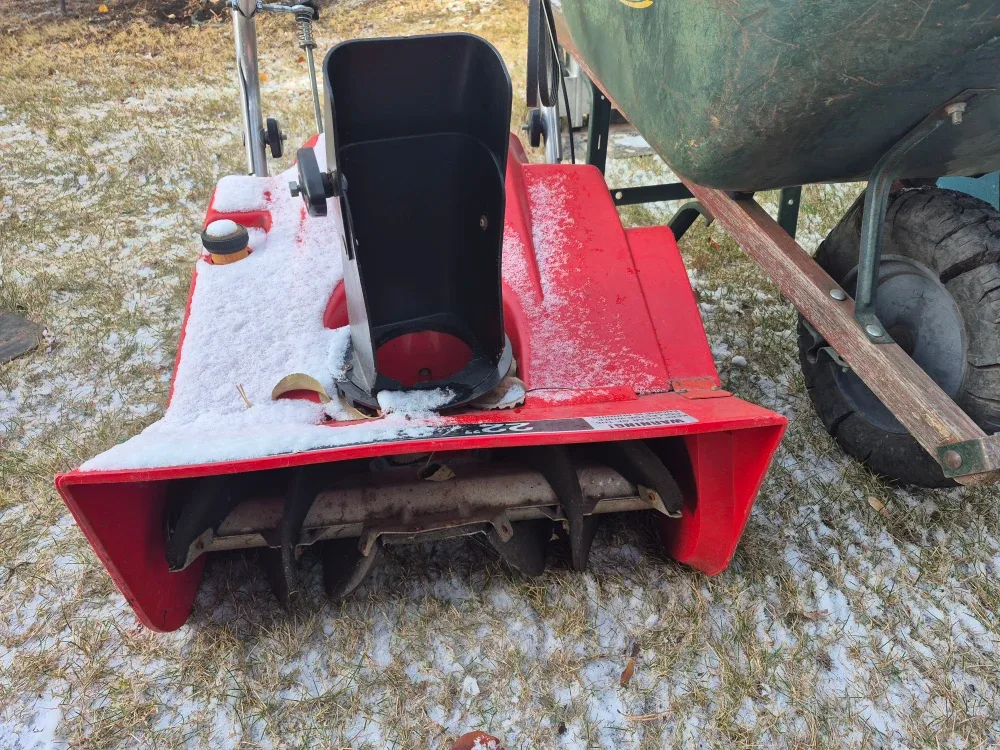 Yardworks 22" Snow Thrower image indicator(3)