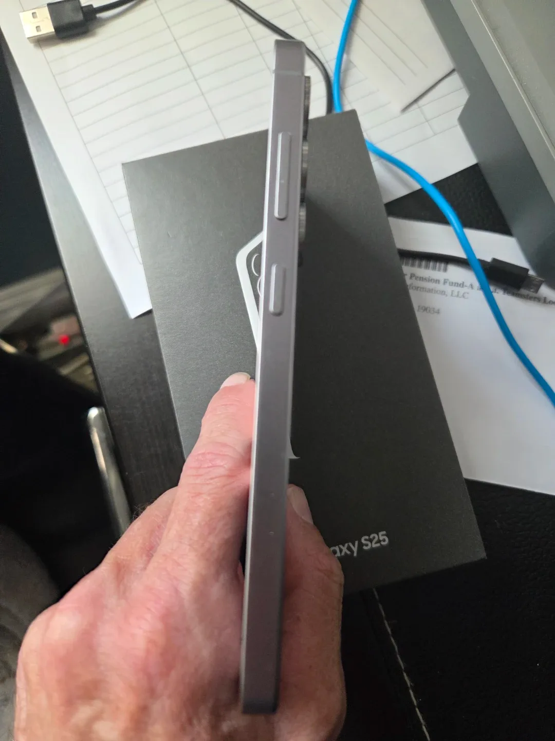 Samsung Galaxy S23 Gray image indicator(2)