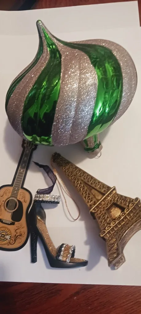 4× Christmas 🎄 Ornaments, Eiffel Tower, 👞,  guitar 🎸 image indicator(2)