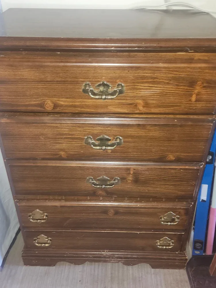 Wooden 5-Drawer Dresser