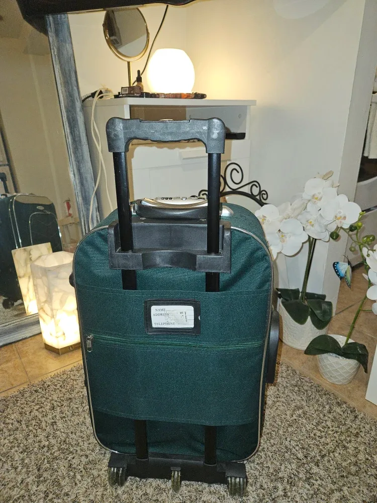 Concorde Green Rolling Suitcase image indicator(8)