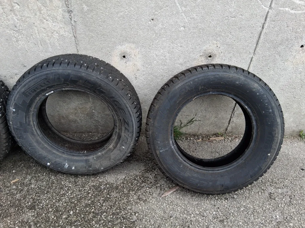 Winter Tires 215/70R16 image indicator(3)