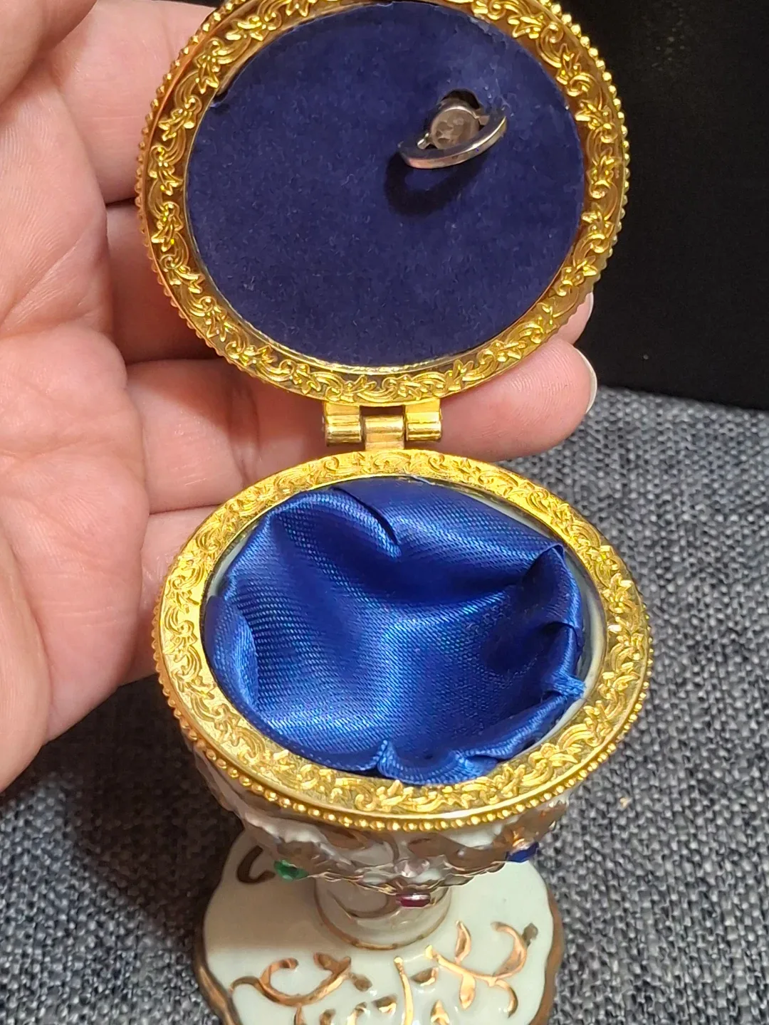 Vintage Egg Trinket Box image indicator(2)