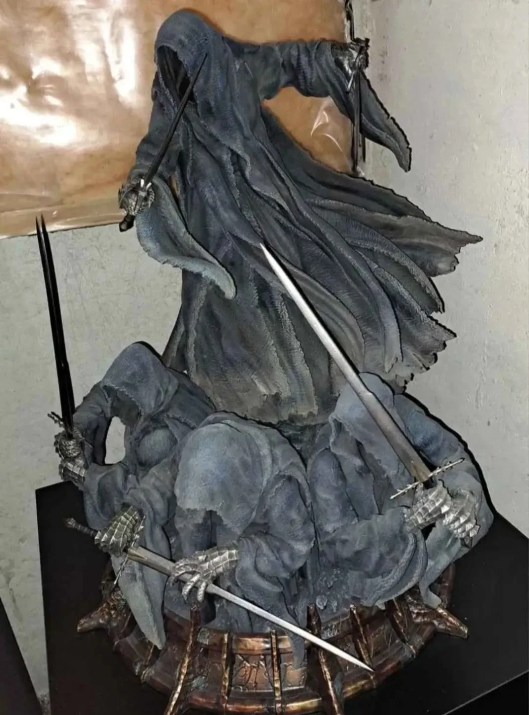 Lord of the Rings Nazgul Statue image indicator(2)