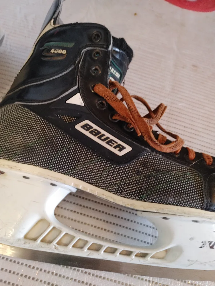 Bauer 4000 Ice Hockey Skates - Size 12 image indicator(3)