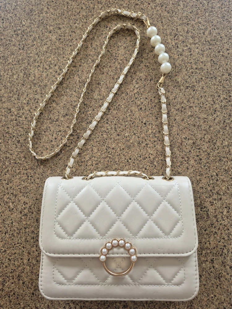 White Quilted Chain Bag with Pearl Detail - photo 2