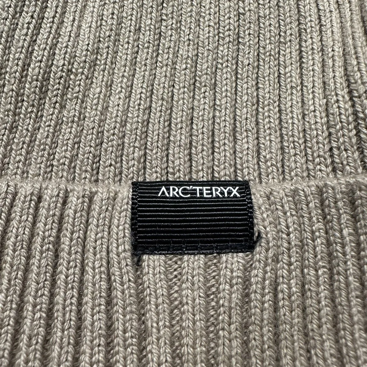 Arc'teryx Beanie image indicator(3)